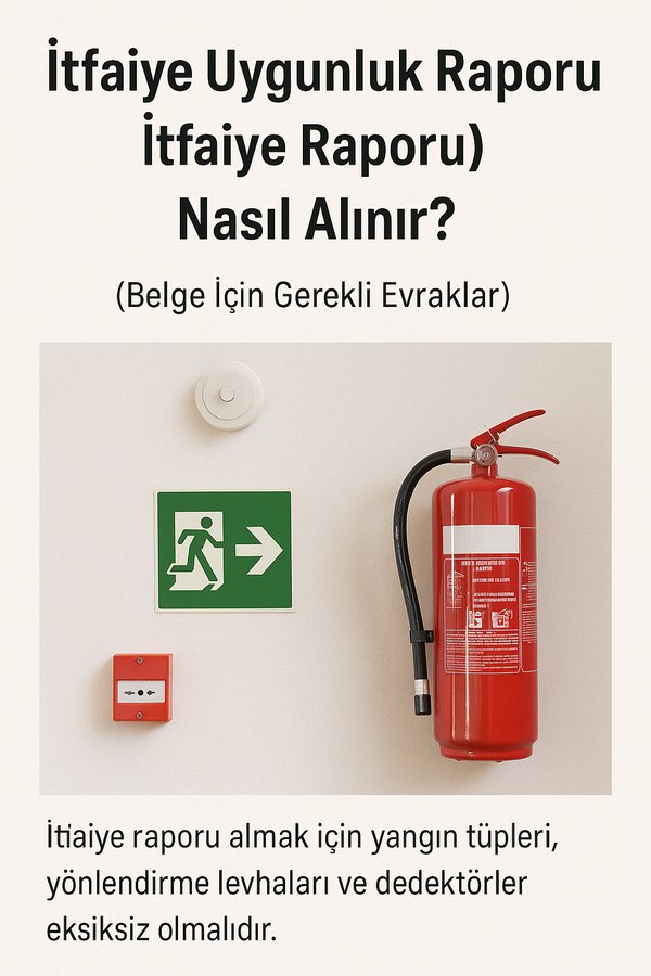 i̇tfaiye uygunluk raporu için yangın tüpü, acil çıkış ve yangın levhaları bulunan bir iş yeri.